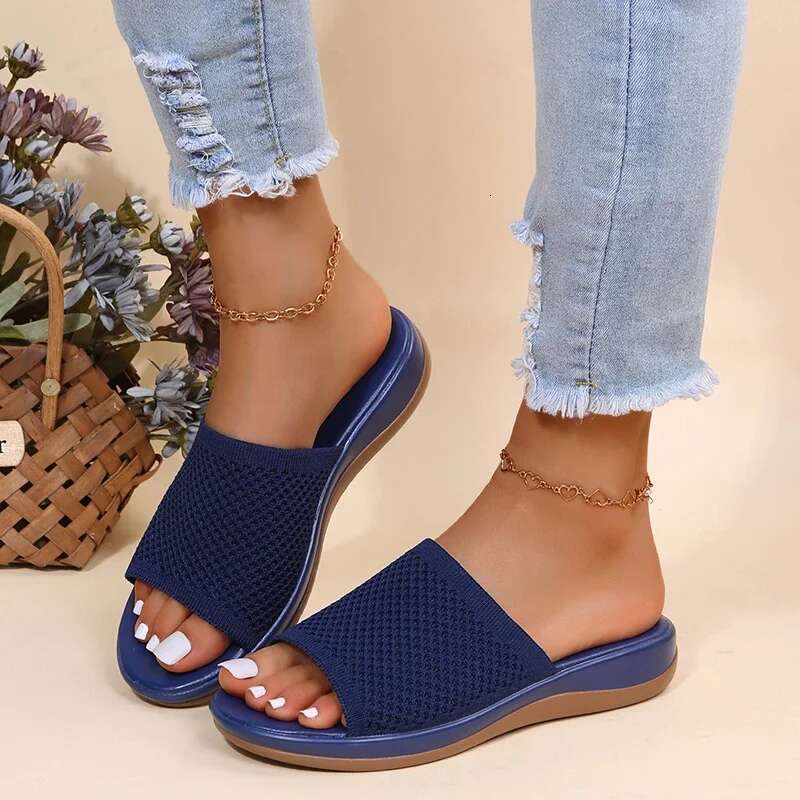 2025 New Women's Versatile Fashion Designer Sandals Soft Flat Sandals Women's Thick Soled Shoes Elastic Fabric Summer Elegant Beach Slippers