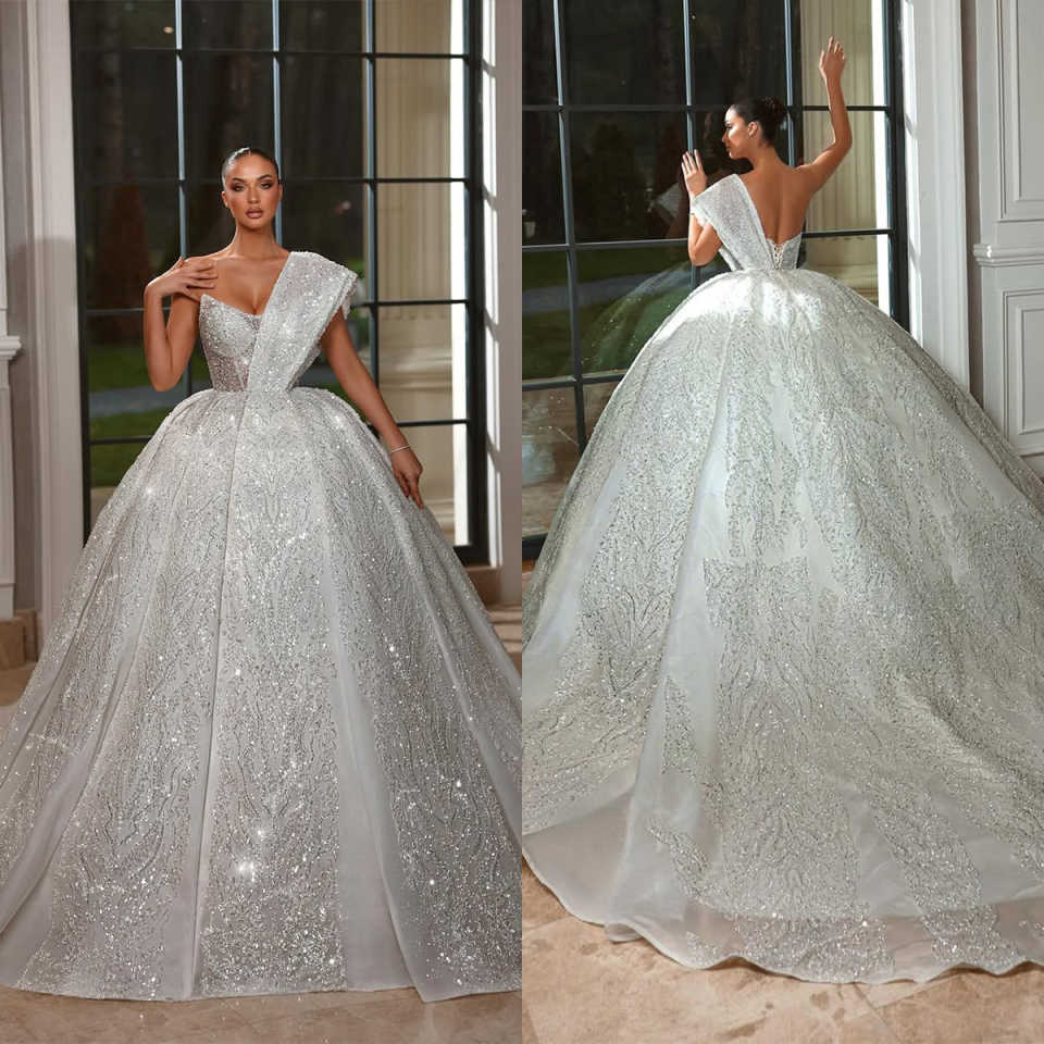 Exquisite Ball Gown Wedding Dress Beaded Sequins One Shoulder Bride Gowns Big Sweep Train Bridal Dresses Customized