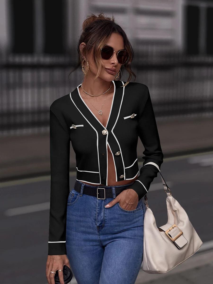 Autumn and Winter Womens Classic Vneck Button Front Striped Crop Knitted Sweater Color Lock Cardigan Long Sleeve Fashion Coat 250225