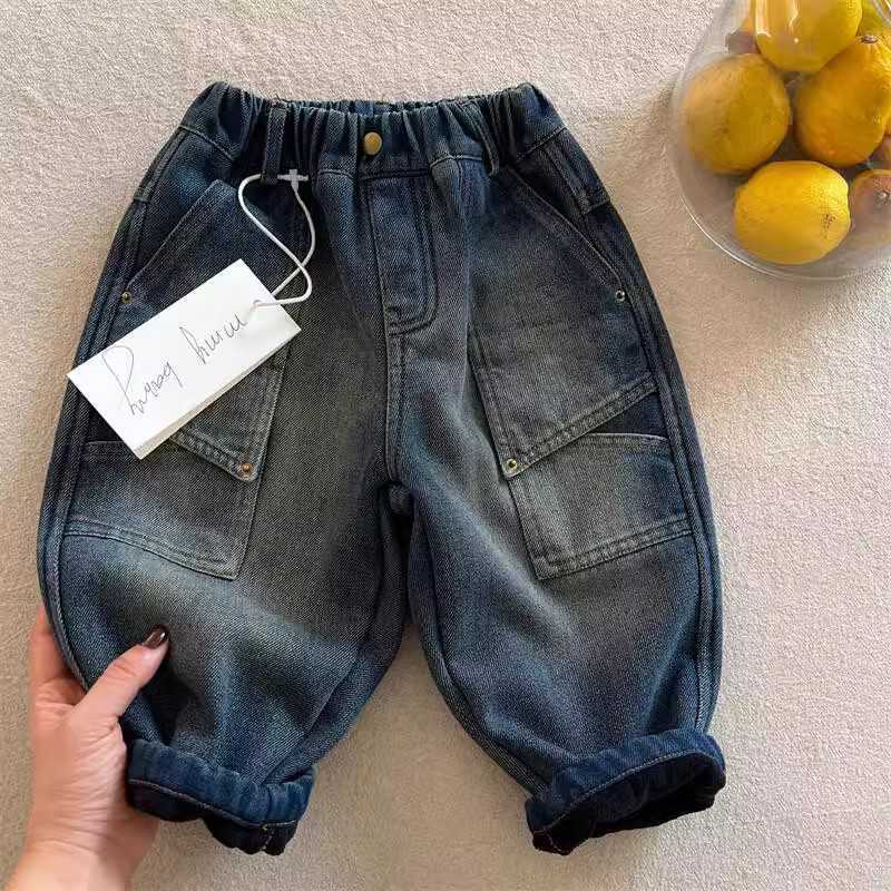 Jeans Childrens Velvet Jeans 2025 Winter Korean Edition New Product Mens and Womens Cartoon Bear Casual Pants Baby Straight Leg PantsY25022782GF