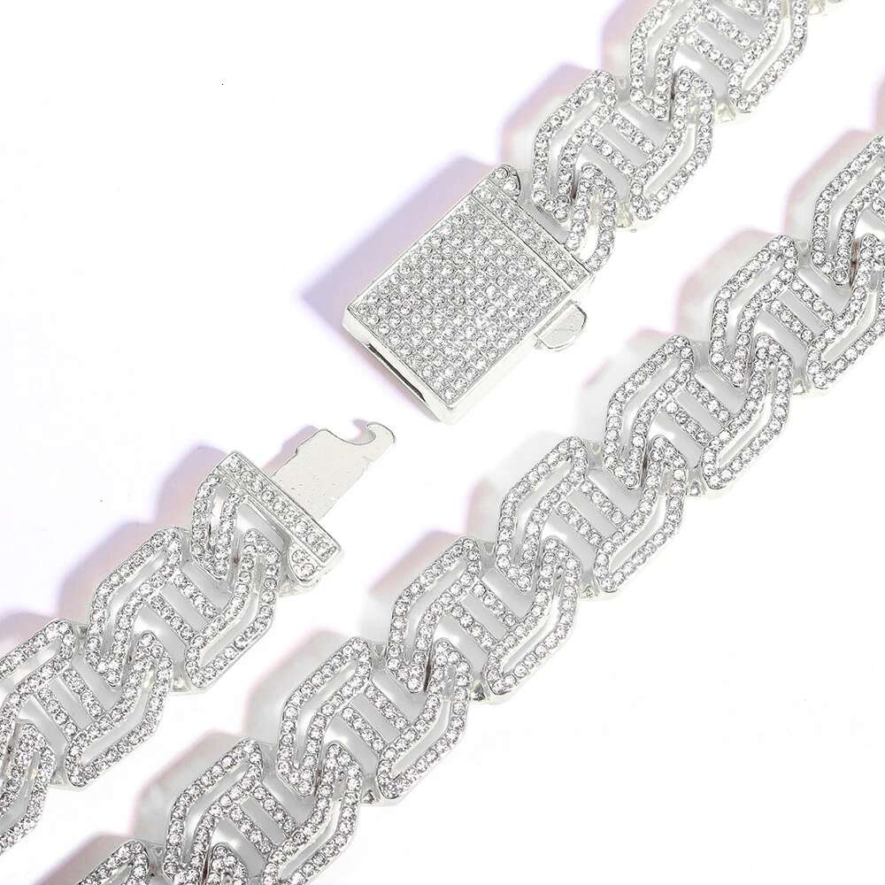 New 16mm ice out of Cuba chain charm hip-hop jewelry necklace bracelet free distribution.