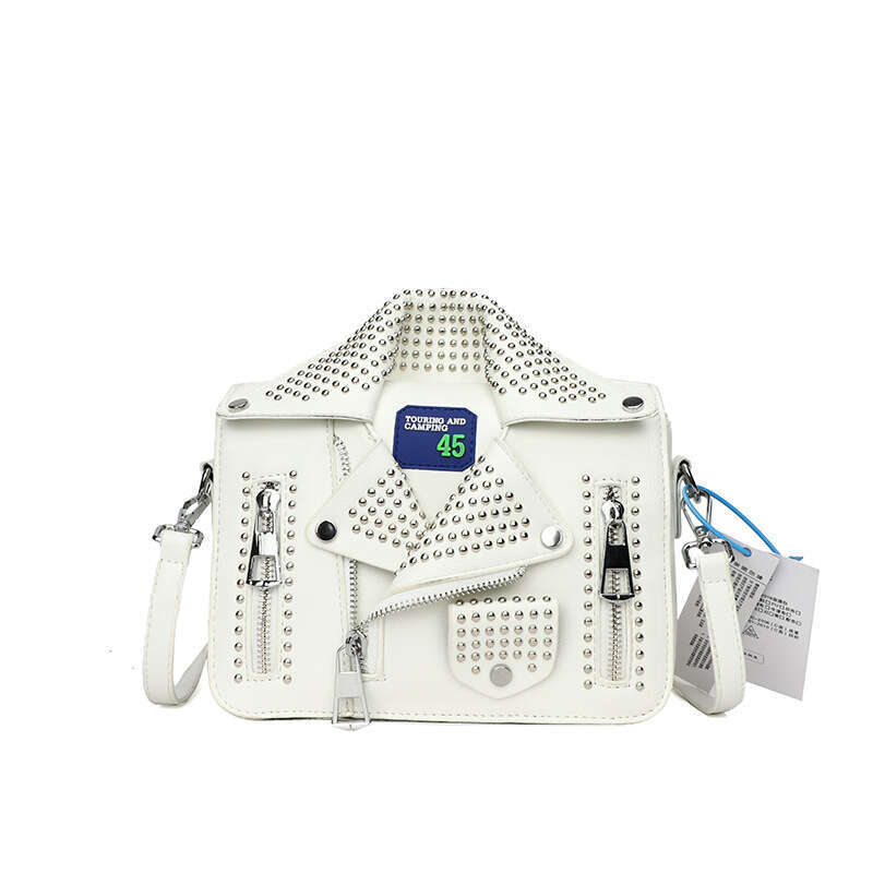 European and American retro motorcycle women's niche design western-style punk style rivet sle shoulder crossbody bag 2024 new casual versatile f