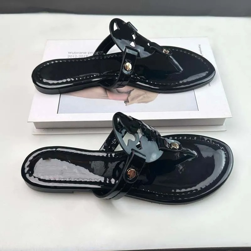 Womens designer slides fashion Summer Beach Casual Designer Slippers top quality black white sandals tt 1