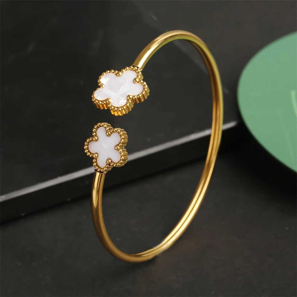 AILINFA Womens Five Flower Design Double Flower Open Bracelet Stainless Steel Galvanized 18k Waterproof Bracelet W250227