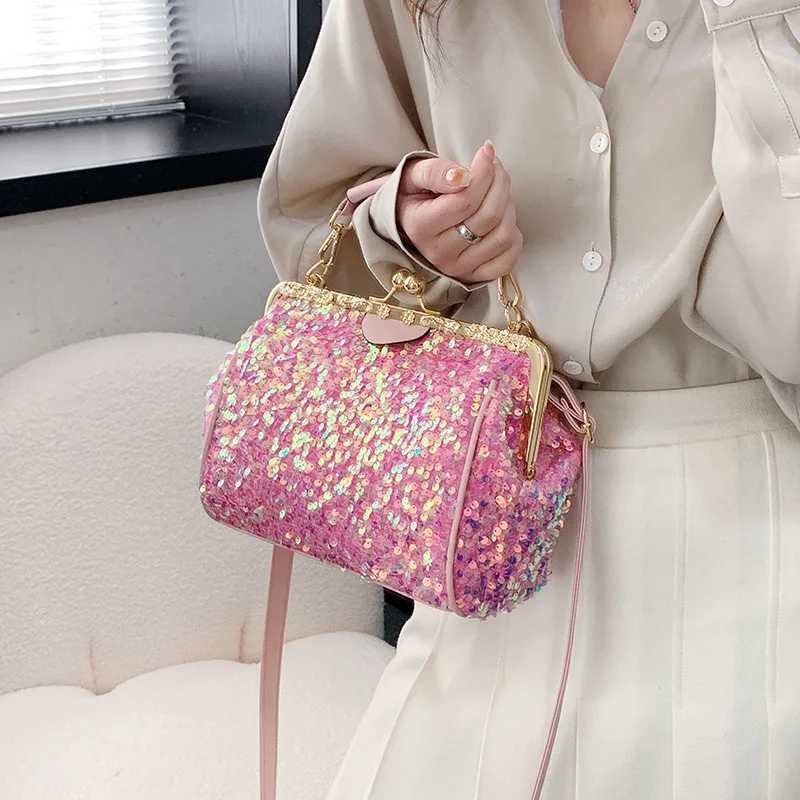 New Arrival Satin retro womens evening bag metal flower luxury diamond clutch black pink rhinestone chain wedding shoulder bag T250227