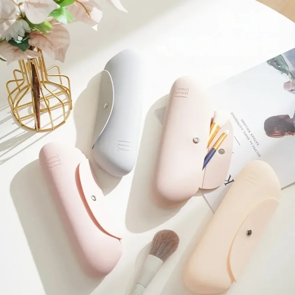 Ship from US Travel Makeup Brush Holder Silicon Cosmetic Brushes Portable Bag for Getting Ready Travelling Case Organizers 250227FBB