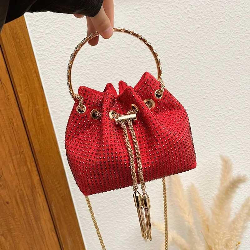 New Arrival Diamonds Tassel Evening CluTCh Bag Women Designer Chain Metal Ring Handle Shiny Crystal Bucket Purse Bridal Wedding Party T250227