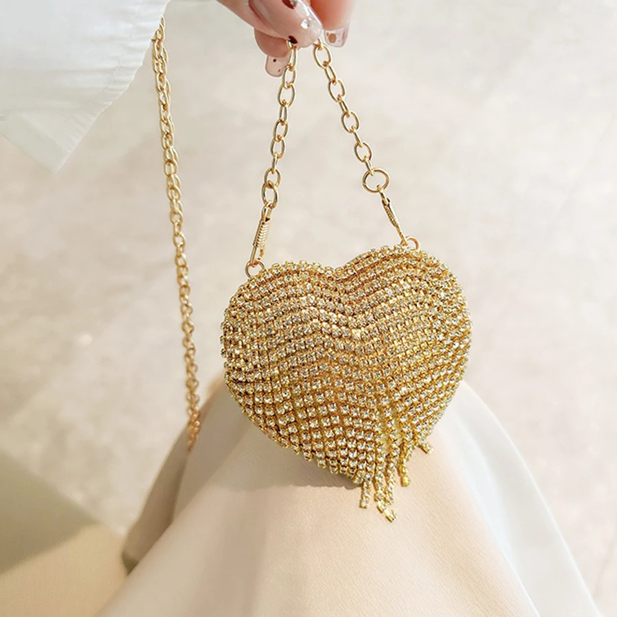 Fashionable all diamond sage dinner bag suitable for women highquality heartshaped shoulder ner mouth red border accessory 250226
