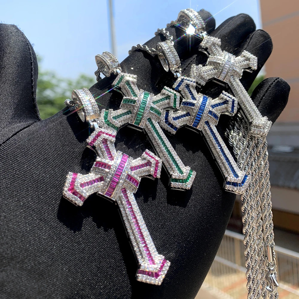 2025 Cross Pendant for Men Women Full Iced Out Cubic Zircon Hip Hop Necklace Link Chain Fashion Rock Jewelry 250227