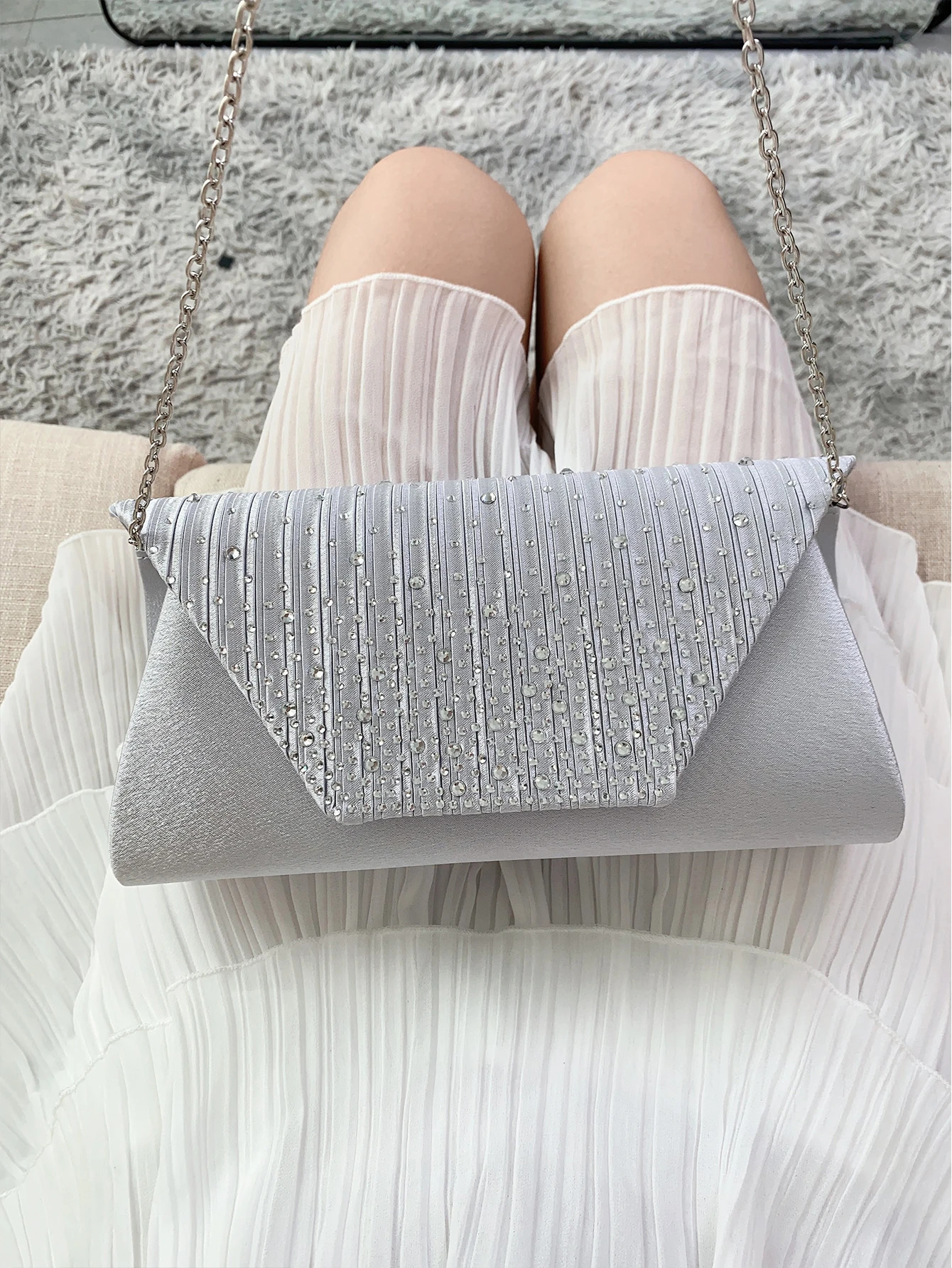 Gorgeous and trendy rhinestone decorated party girl clutch classic retro music festival carnival evening bag suitable for 250226