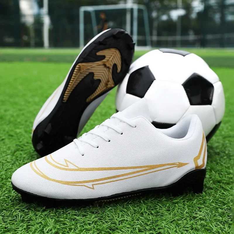 New Men Soccer Shoes Long Spikes Outdoor Football Boots Adt hot Kids Sport Footwear Sneakers Non Slip Training Unisex Z250224