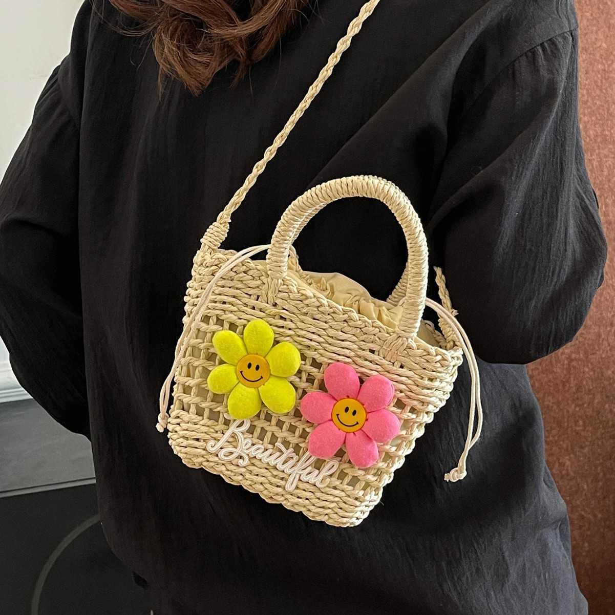 Summer woven bag 2025 new style, fresh and stylish, versatile handbag for young girls, beach vacation, beach crossbody bag