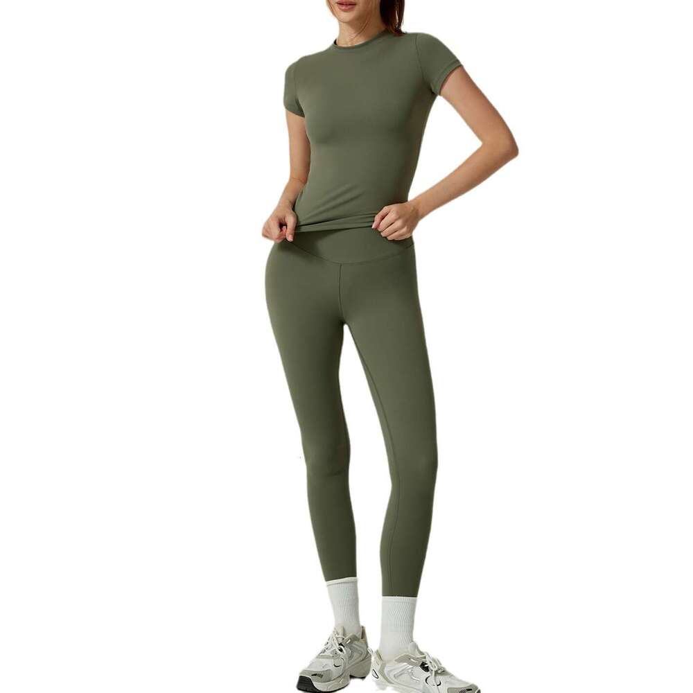 European American spring and summer short sleeved pants women's two-piece set, high-end yoga suit, 2025 new casual fashion trend clothing