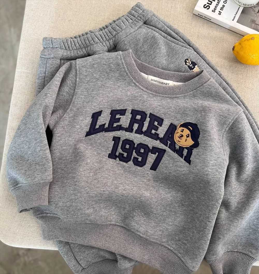 Clothing Sets Handsome Childrens Set 2025 Winter Edition Boys Cartoon Bear with Velvet Hoodie Girls One piece Velvet Pants Two piece SetY250227XTHF