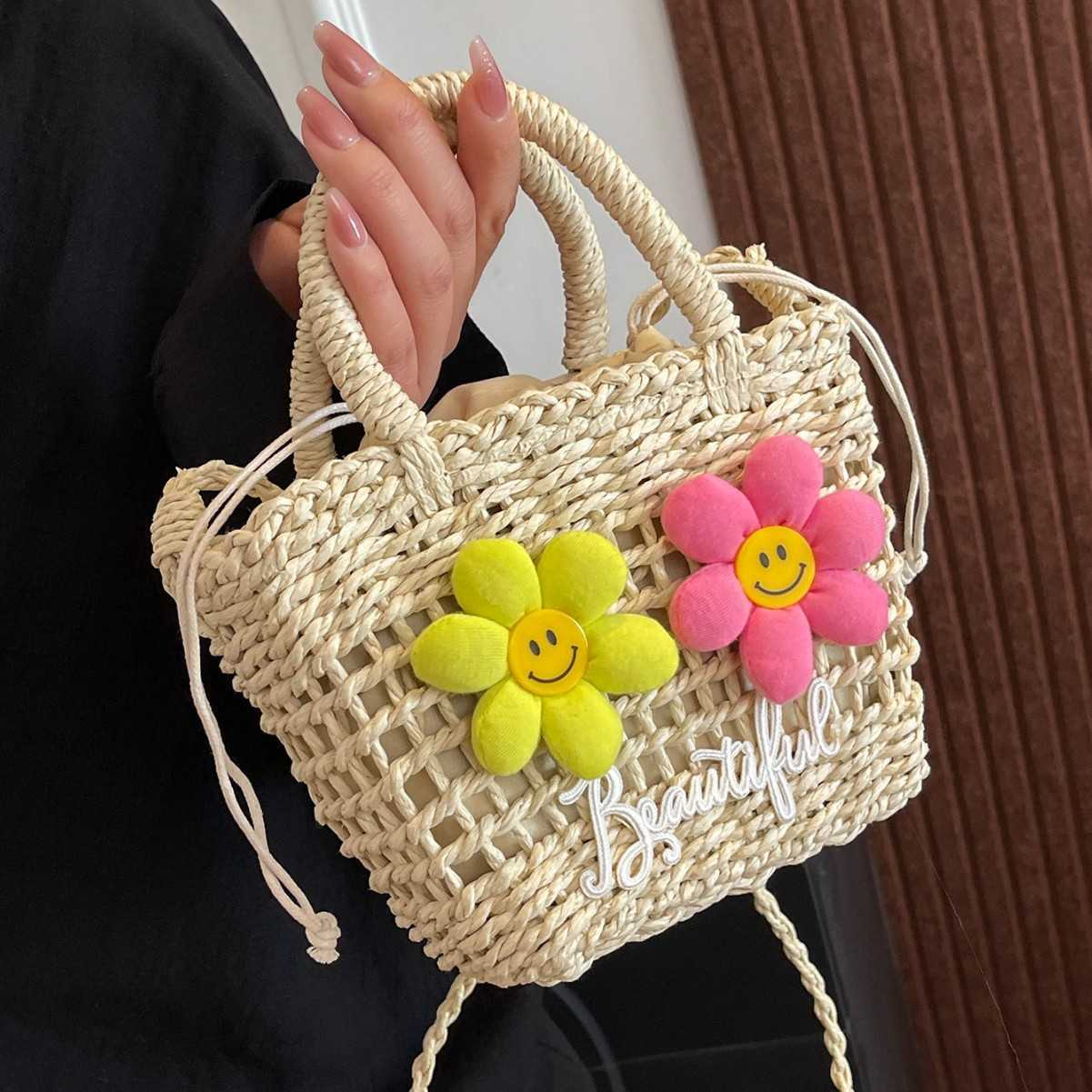 Summer woven bag 2025 new style, fresh and stylish, versatile handbag for young girls, beach vacation, beach crossbody bag