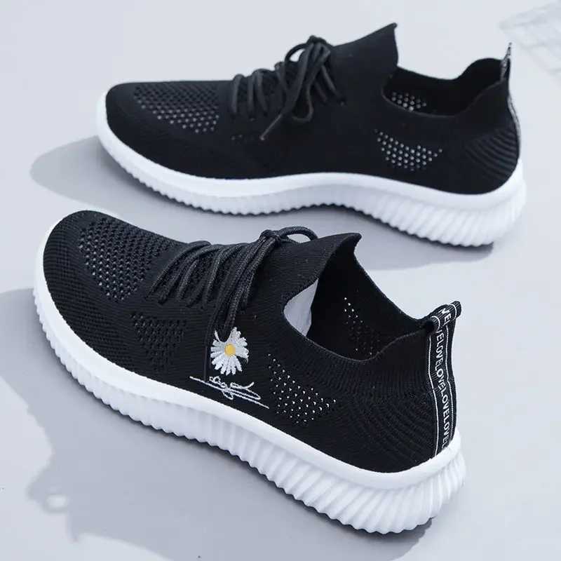 Summer New Sports Shoes Womens Shoes Casual Running Summer Breathable Mesh Small White Shoes Homme Shoussures Sneakers Women Z250227