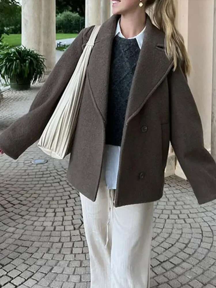 Vintage Turn-Down Collar Woolen Short Coat Women Retro Loose Button Pockets Solid Coats Female 2025 Autumn Chic Elegant Outwear