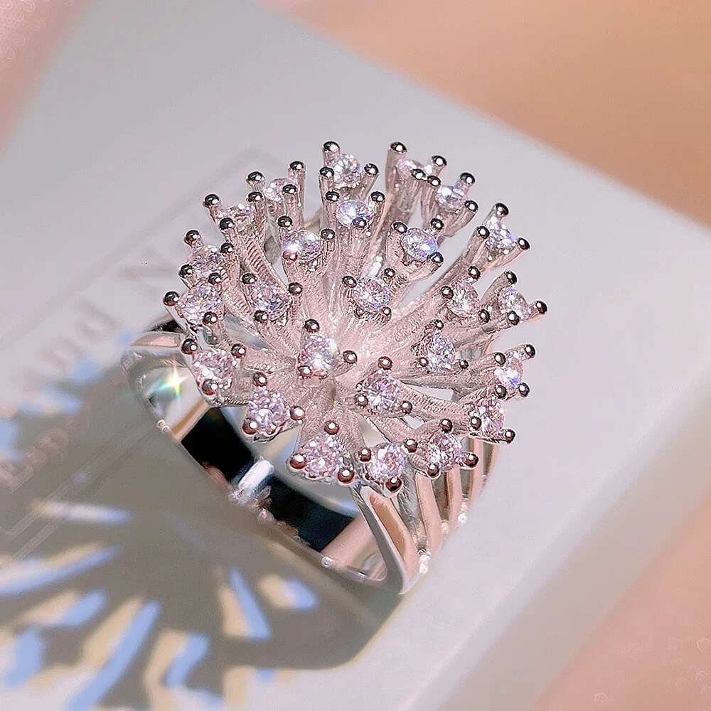2022 NEW Princess Cut Big Rings For Women Moissanite Gemstones Cubic Zirconia S Sier Engagement Wedding Geometry Jewelry