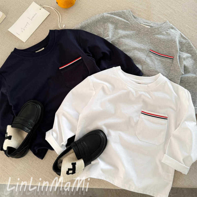 T-shirts Childrens T-shirt 2025 Spring Korean Edition Boys and Girls Western Style Light Plate Pocket T-shirt Baby Casual Solid Color Bottom Shirt Tre
