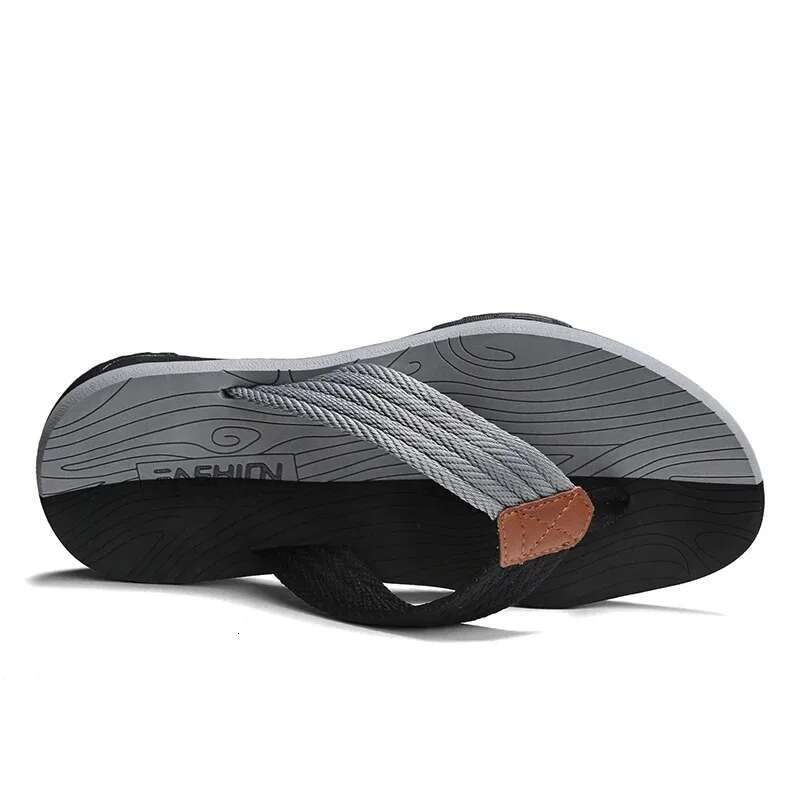 2025 Summer New Men's Slippers Versatile Fashion Designer Sandals Flat Shoes Outdoor Comfortable Casual Slippers Non Slip Beach Men's Sandal