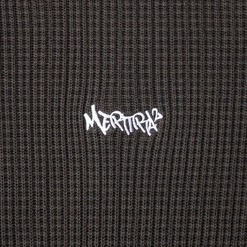 Minimally artistic round neck top pullover, knitted embroidered with letters, long sleeved sweater