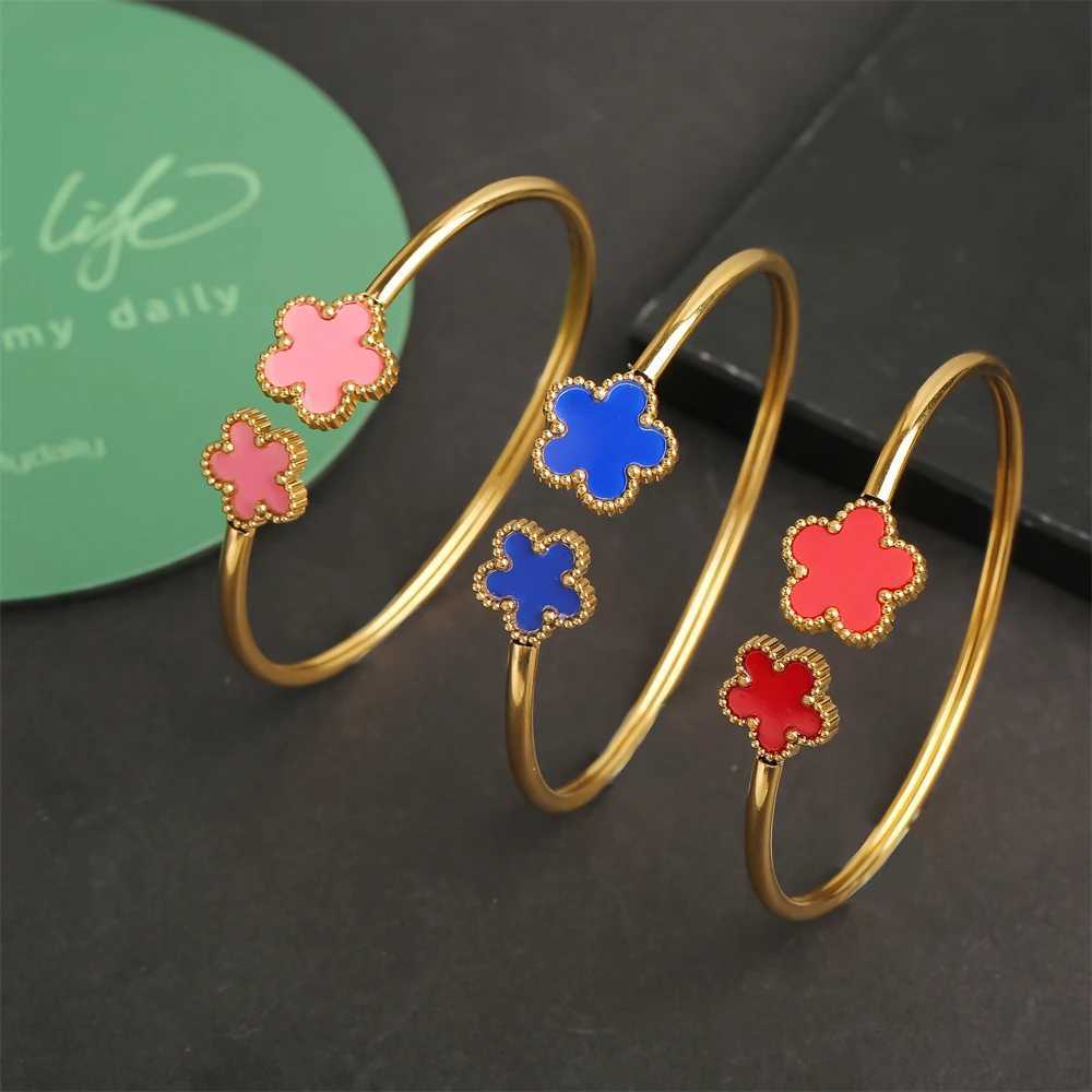 AILINFA Womens Five Flower Design Double Flower Open Bracelet Stainless Steel Galvanized 18k Waterproof Bracelet W250227
