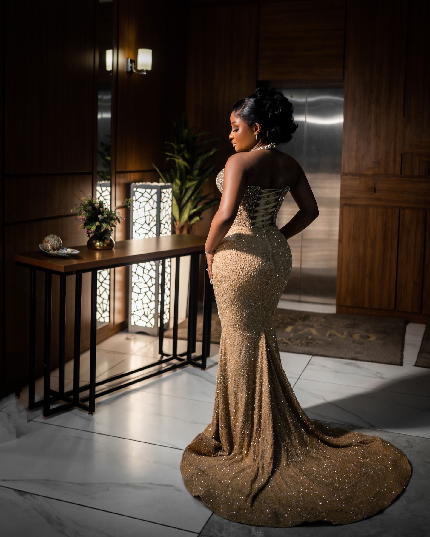 Gold Mermaid Prom Dresses 2025 Halter Illusion Crystals Sequined Evening Formal Party Second Birthday Engagement Gowns Plus Size Dress For Special Occ