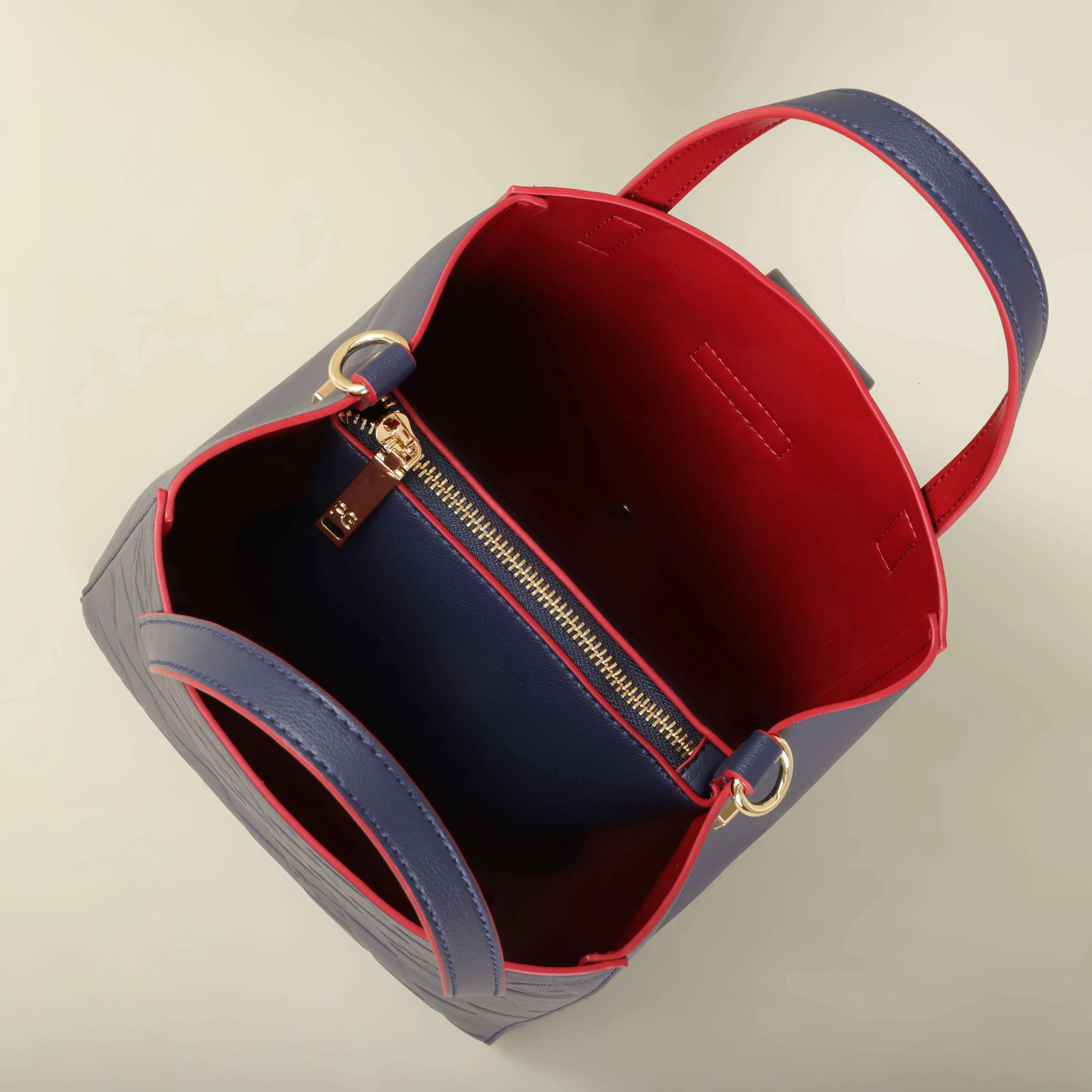 PG Women's Tote New Steel Emed Handheld Bun Gift Shopping Bag