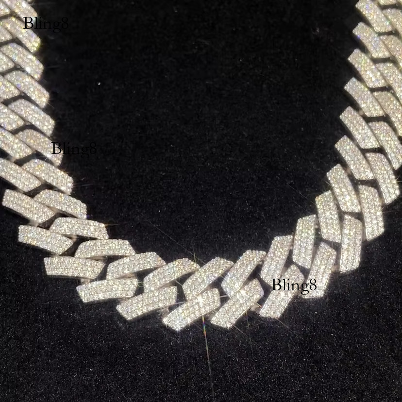 20mmChic & Durable VVS Standarded Men's/Women's Jewelry Piece: Iced Out Chain Featuring Exquisite Diamonds