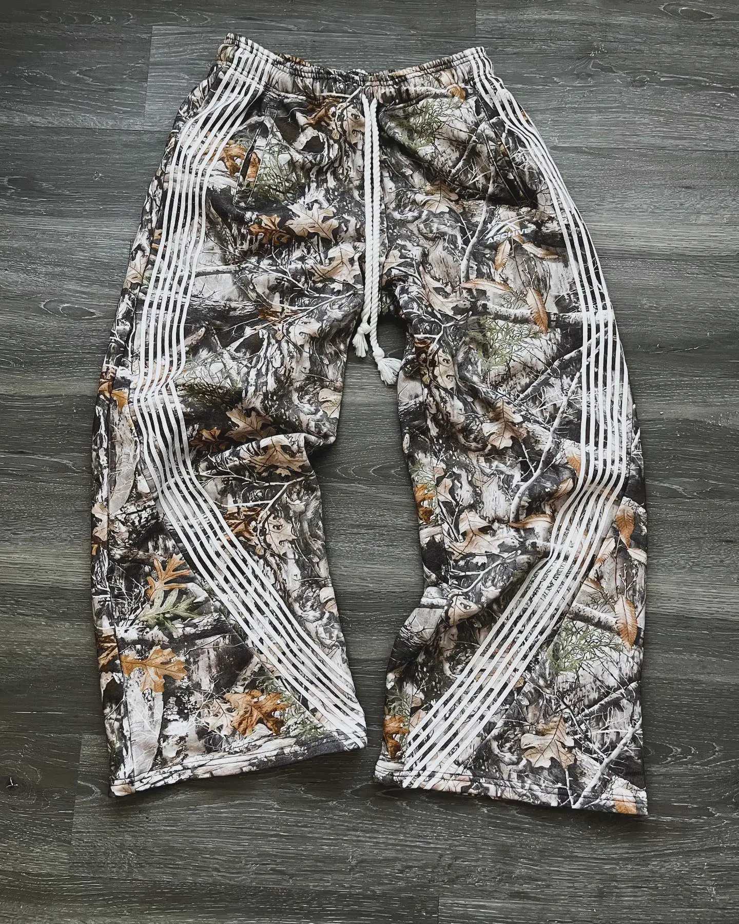 Men's Pants Striped Sweatpants Y2K Pants Men Women Hip Hop Retro Tactical Camo Letters Embroidered Retro Baggy Sweatpants Drawstring Trouser z250