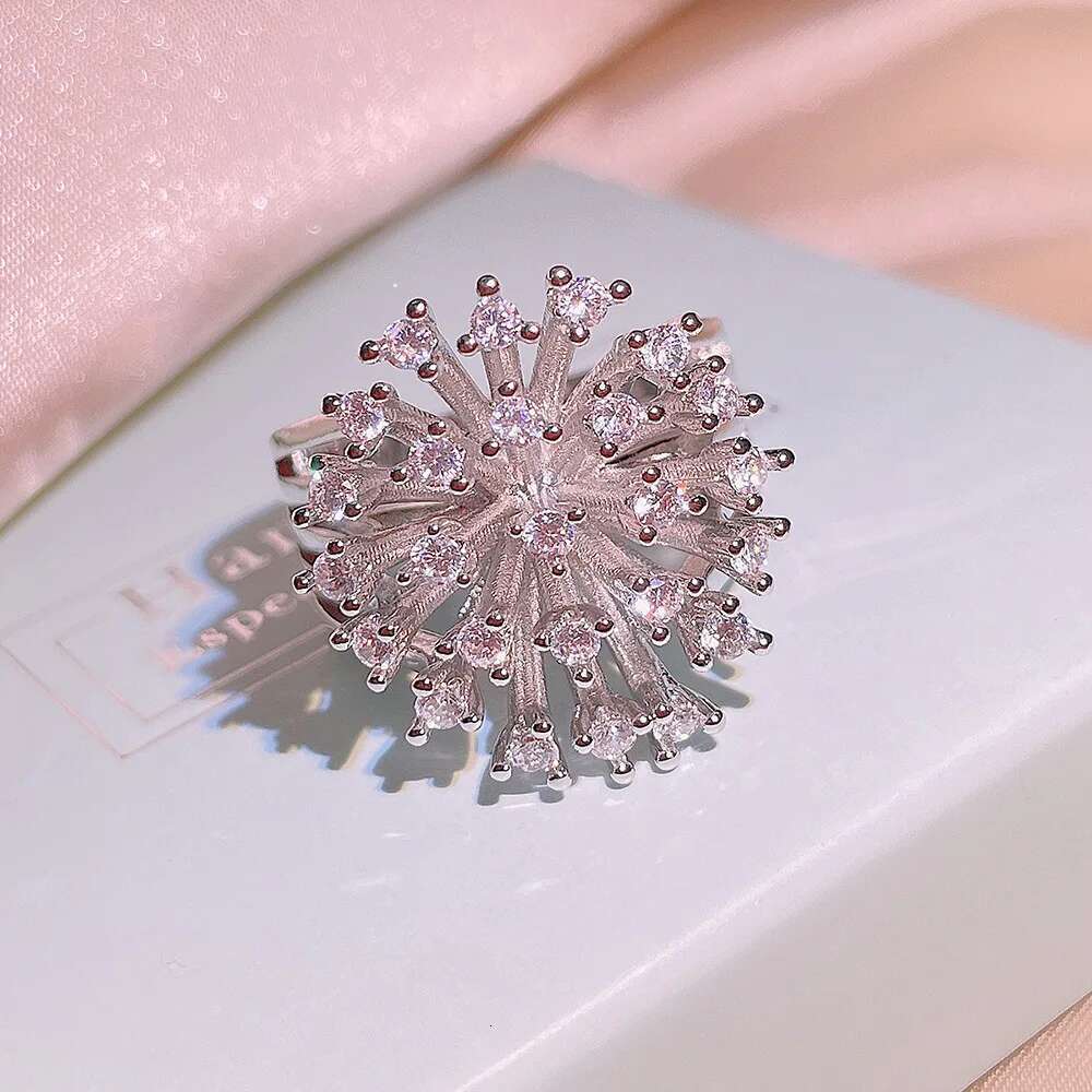 2022 NEW Princess Cut Big Rings For Women Moissanite Gemstones Cubic Zirconia S Sier Engagement Wedding Geometry Jewelry