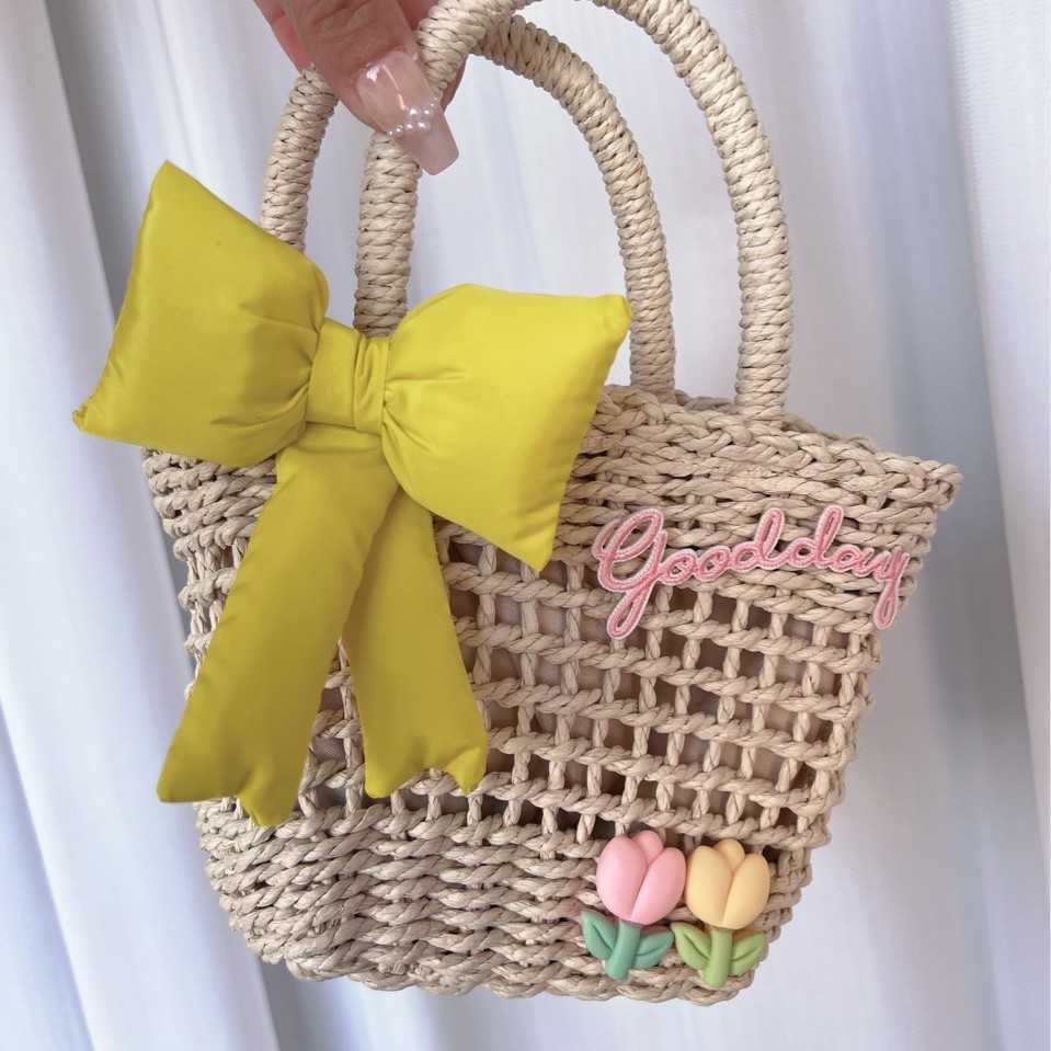 Small fresh flower woven bag for women 2025 new cute girl handbag beach vacation crossbody beach bag