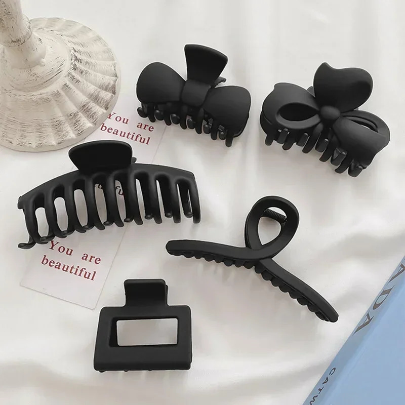 Korean Style Black Large Hair Claws Elegant Acrylic Hairpins Barrette Crab Clips Headwear for Women Girls Accessories 250218