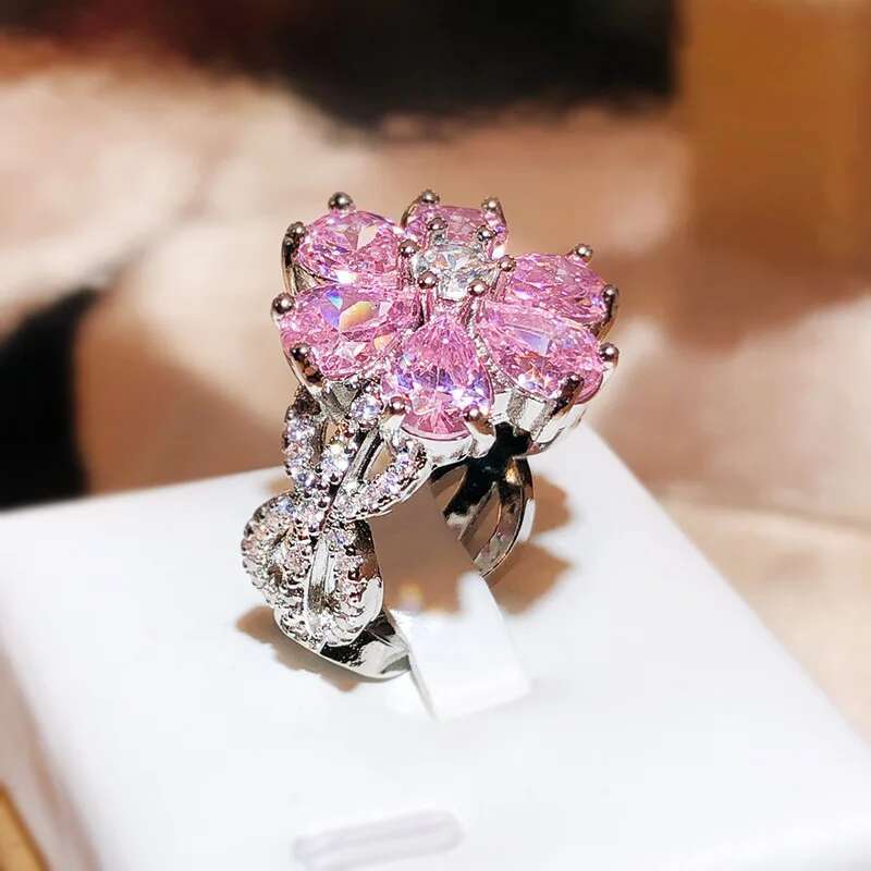 Cute Female Pink Crystal Stone Ring Charm Upscale Thin Sterg Sier Wedding Rings for Women Bride wer Zircon Jewelry