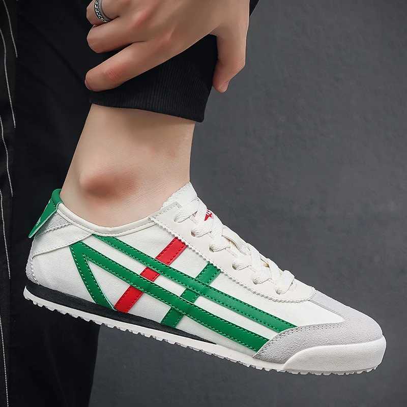 Mens Classic Running Shoes Lace up Flat Bottom Sports Shoes Soft Sole Walking Shoes Breathable Canvas Shoes Forrest Gump Shoes Z250227