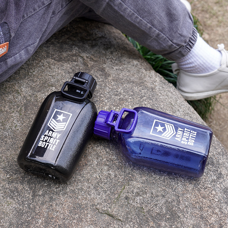 New Plastic Portable Space Cup Seems To March Portable Outdoor Sports Travelling Large Water Bottle Student Fitness Gift Cup