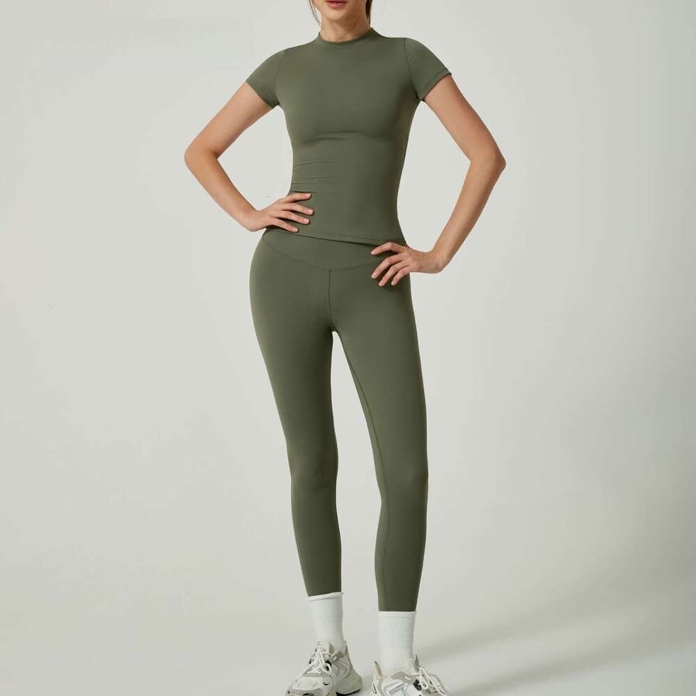 European American spring and summer short sleeved pants women's two-piece set, high-end yoga suit, 2025 new casual fashion trend clothing