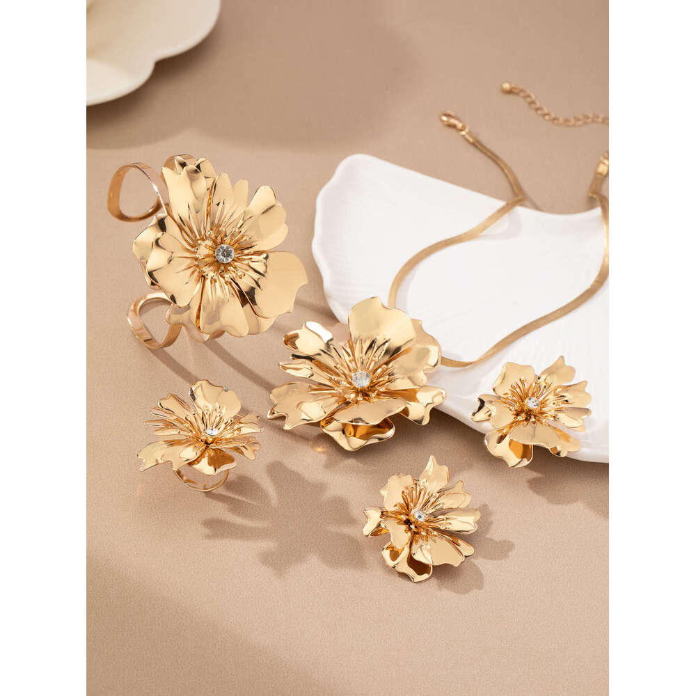 designer bracelet New 5-piece of fashionable and high-end accessories, wer inlaid necklace, bracelet, women's jewelry set