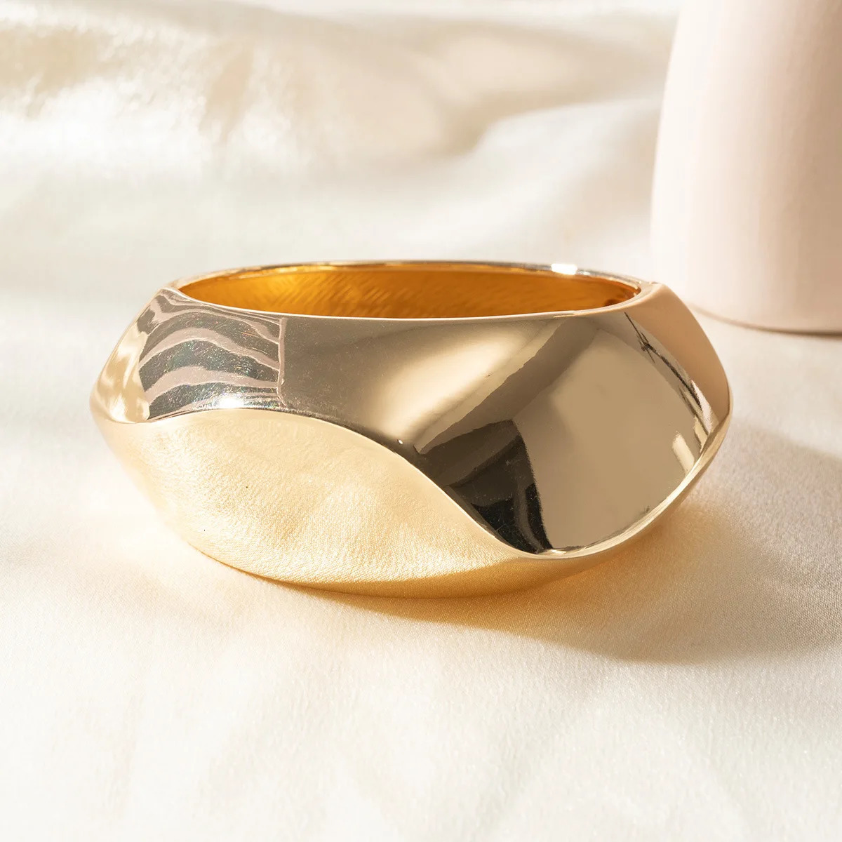 HangZhi Exaggerated Wide Elastic Metal Bracelet Punk Asymmetrical Huge Cuff Bangle Charm Chunky Jewelry For Women Men 250227