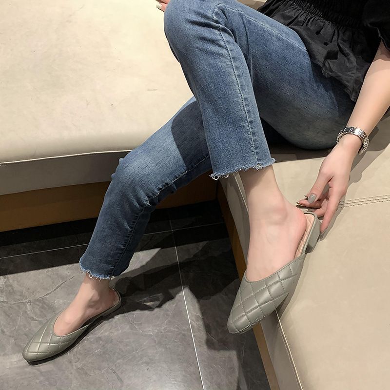2025 New Women's Casual Slippers Outdoor Beach Black And White Summer Soft Bottom Flip Rainbow Kasut Perempuan Sandals