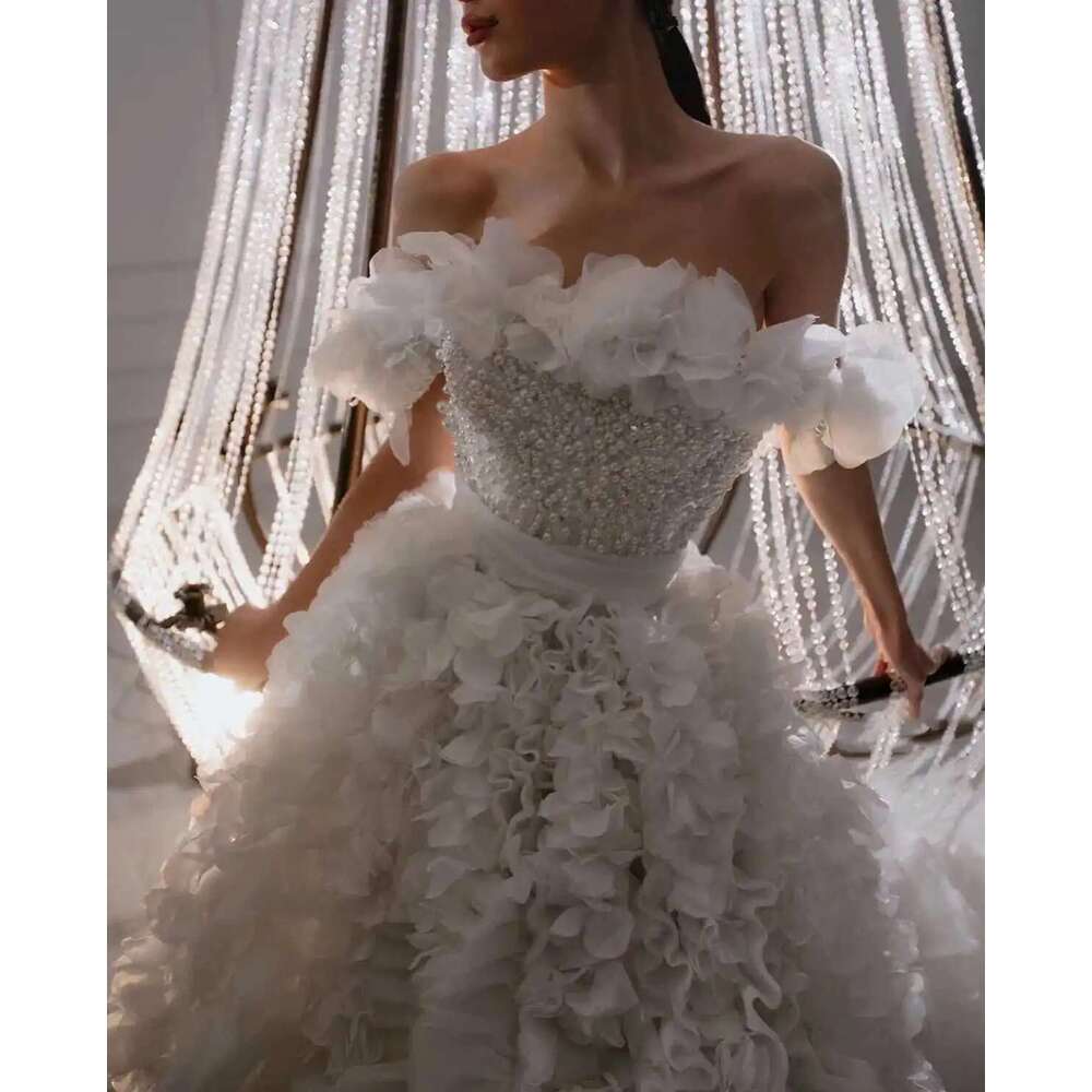 Romantic Ball Gown Dresses Layered Pearls Pleated Off Shoulder Tulle Backless Court Wedding Dress Custom Bridal Robe