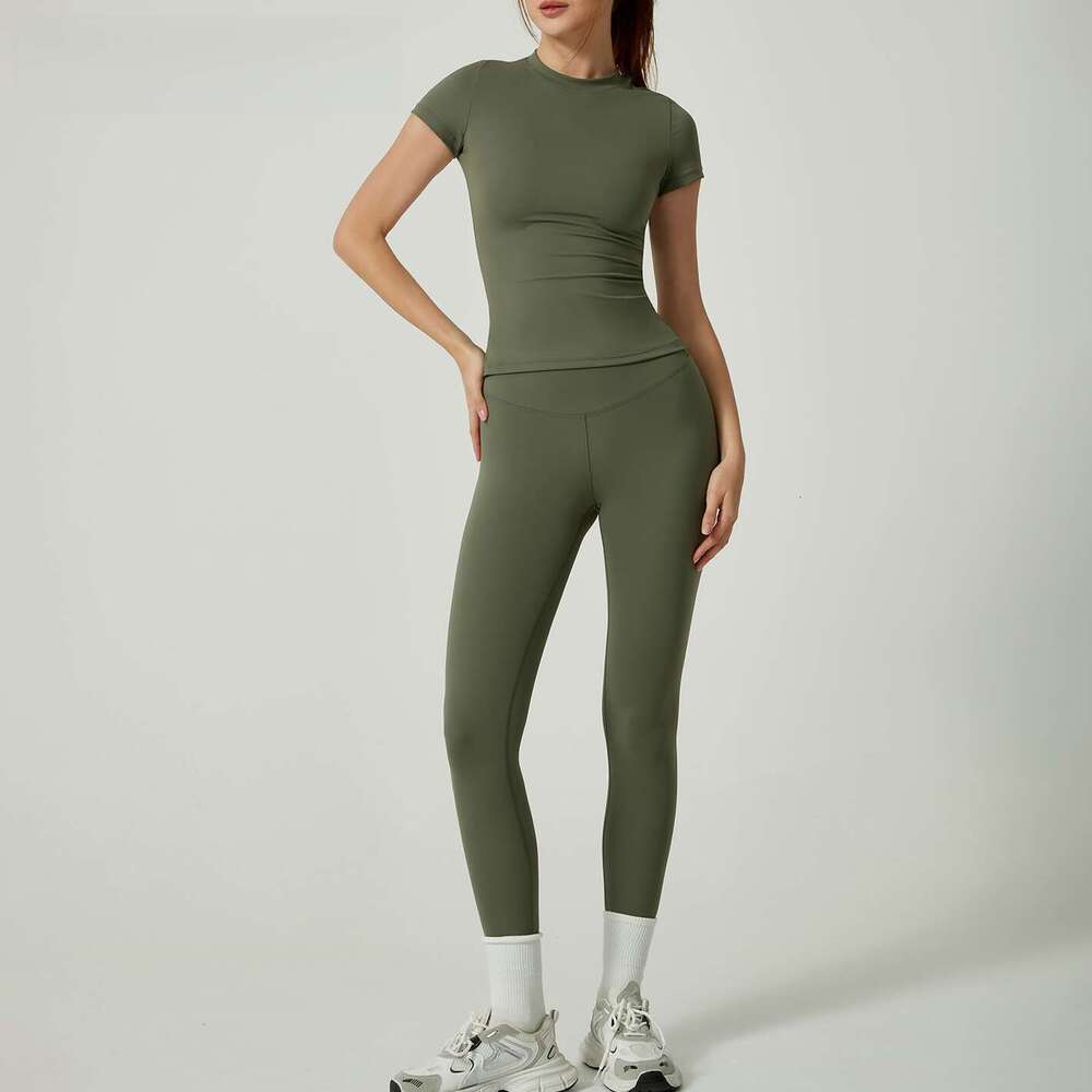 European American spring and summer short sleeved pants women's two-piece set, high-end yoga suit, 2025 new casual fashion trend clothing