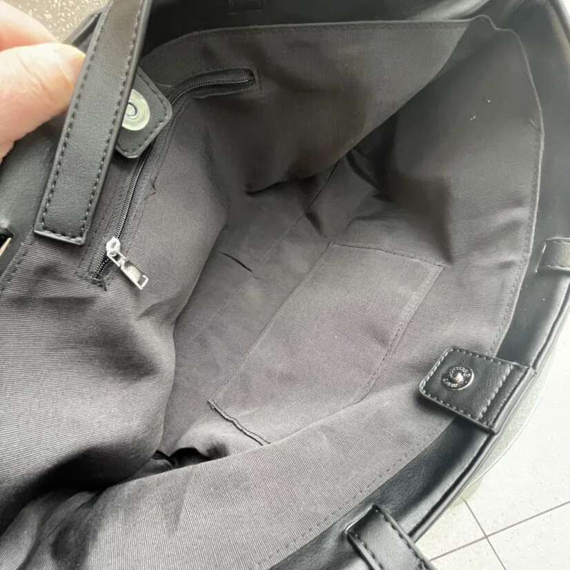 Tote Black Bags For Women Designer Handbags And Purses 2025 New In Fashion Large Capacity Commuting Underarm Shoulder
