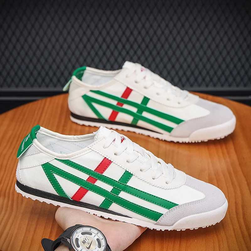 Mens Classic Running Shoes Lace up Flat Bottom Sports Shoes Soft Sole Walking Shoes Breathable Canvas Shoes Forrest Gump Shoes Z250227