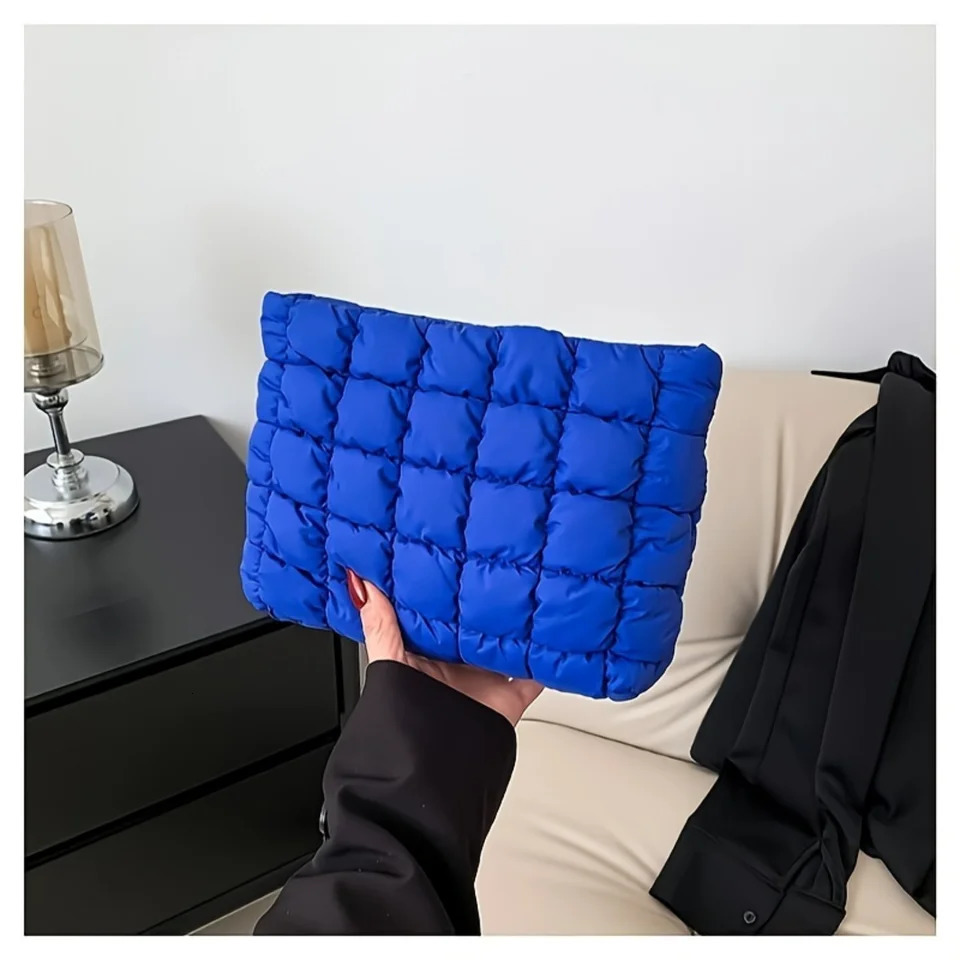 Ship from US Stylish Puffy Quilted Clutch Makeup Bag for Women Durable Spacious Cosmetics Pouch with Zipper Closure Perfect Daily Us 250227FBB