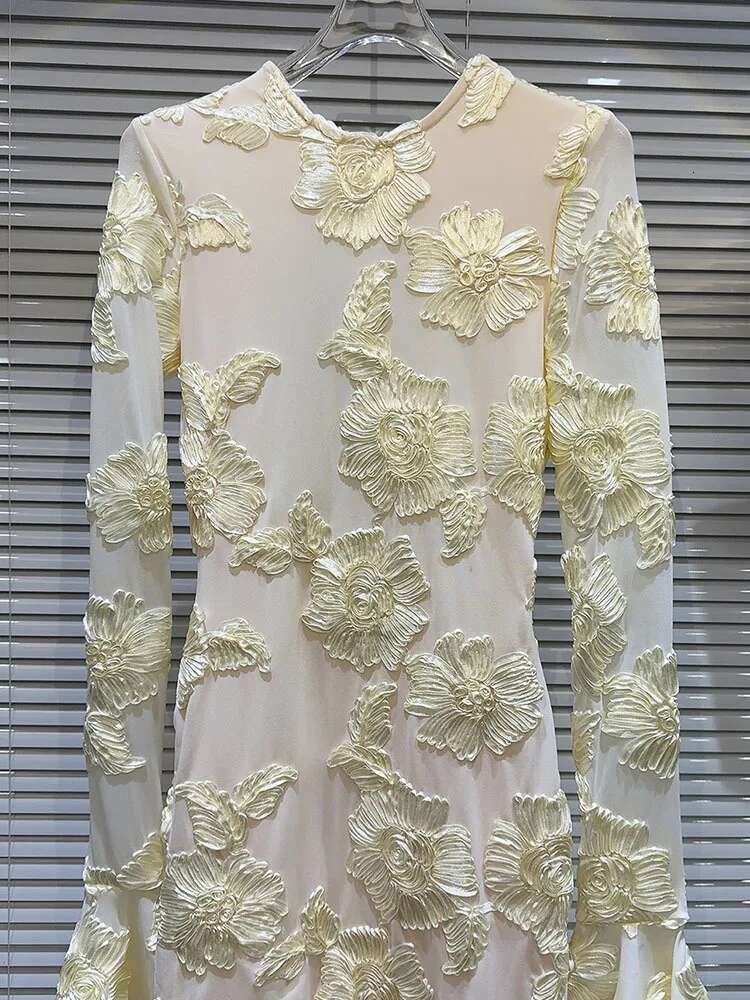 DEAT Fashion Women's Embroidery Wer Back Hollow Out Dress 2025 Spring Trendy O-Neck Flare Sleeves Dresses Female 11Xx8960