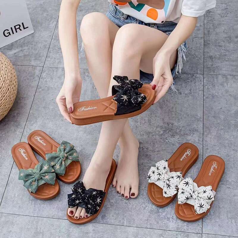 2025 Summer New PVC Versatile Fashion Bow Women's Designer Sandals Casual Beach Flat Slippers Thick Bottom Sandals