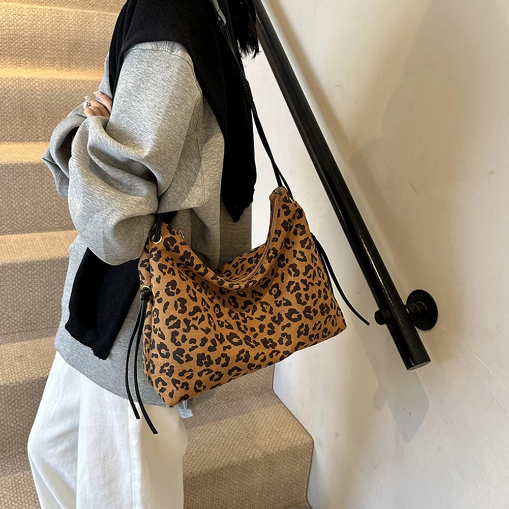 Ship from US Women Suede Shoulder Bag Adjustable Strap Messenger with Zipper Trendy Retro Handbag for Work Travel 250227FBB