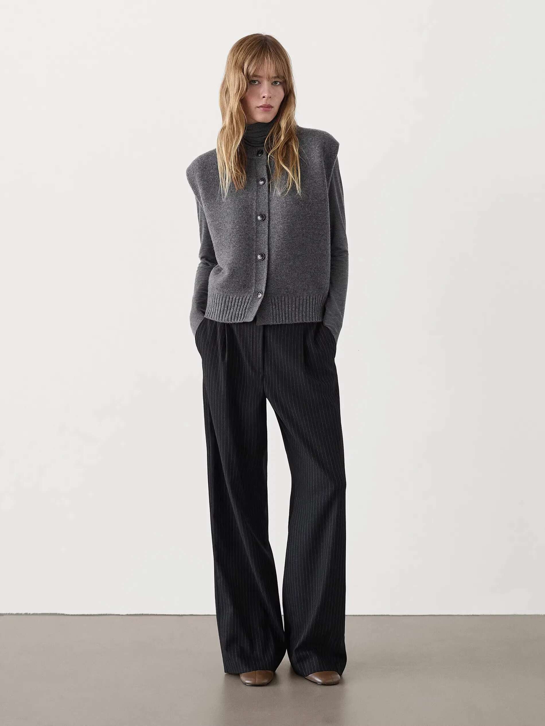 Ethereal MD 2025 Massidutti Spring New Style Of Women's Casual Grey Minimalist Suit Knit Vest
