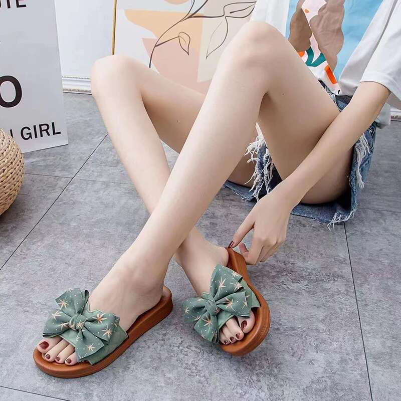 2025 Summer New PVC Versatile Fashion Bow Women's Designer Sandals Casual Beach Flat Slippers Thick Bottom Sandals